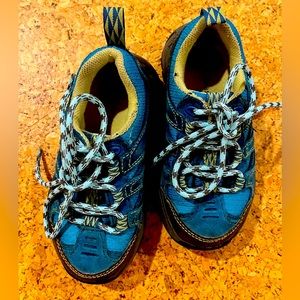 L.LBean kids Trail Model Hikers sneakers. Size 10